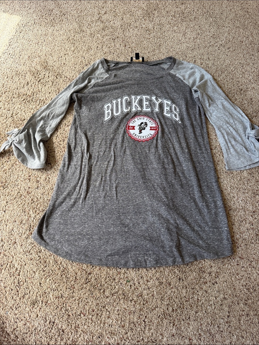 Women's Gray Buckeyes Raglan Sleeve Sweatshirt Top